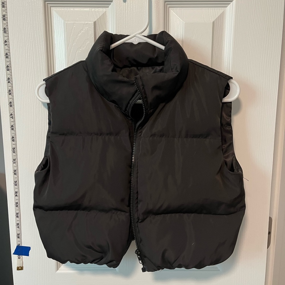 Cropped Puffer Vest
